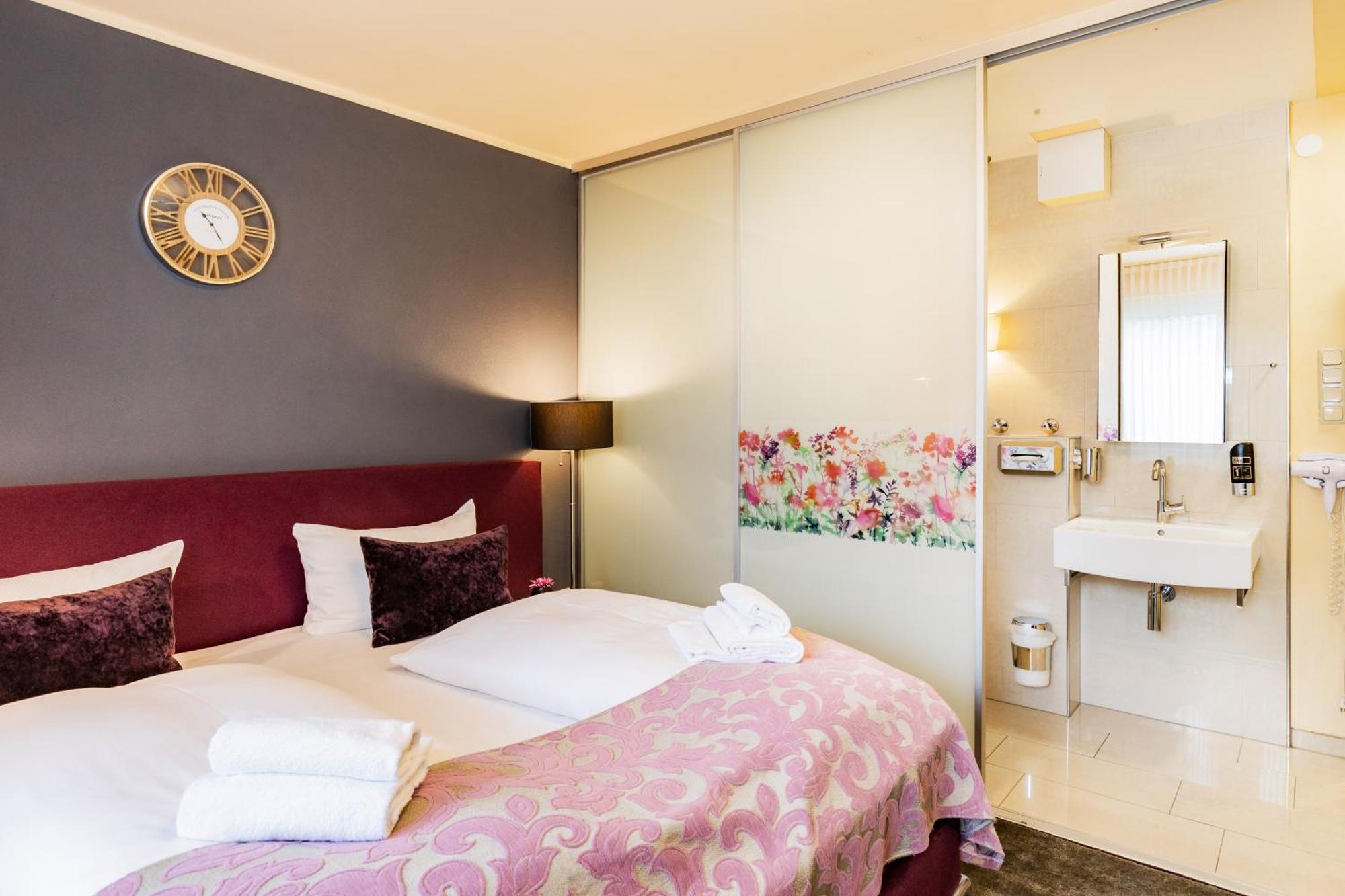 Hotel Fuerst Garden Dortmund Exteriör bild